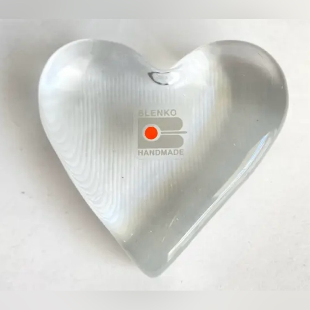 NWT Blenko Handmade Glass Love Heart Paperweight Paperweight Original NEW OOAK